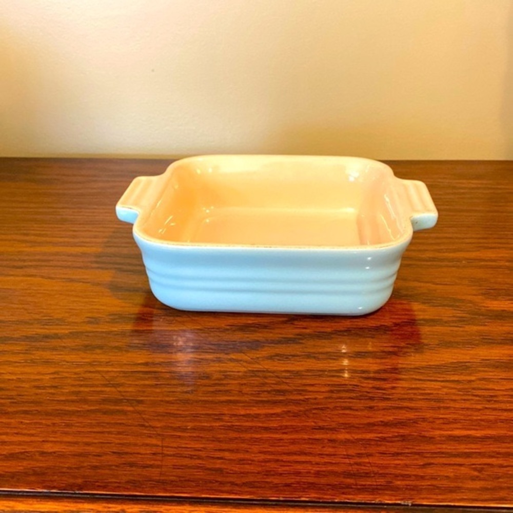 Le Creuset  light blue square bakeware/ramekins